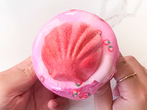 STRAWBERRY MADELEINE