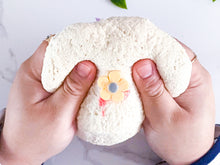 USAHANA: GROOVY FLOWER CAKE