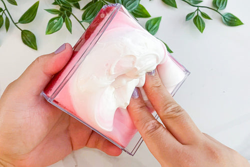 Red Velvet Cake Crunch ★